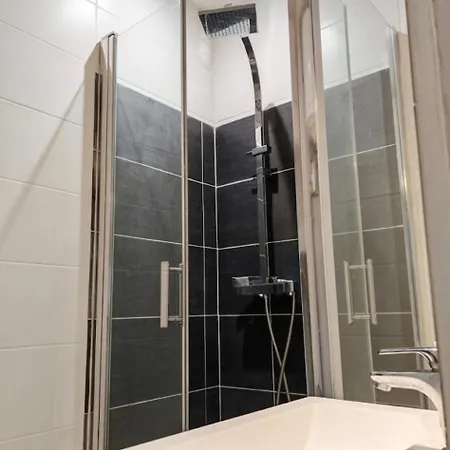 Cocon Moderne A Deux Pas De La Gare Ideal Couple Apartamento Clermont-Ferrand